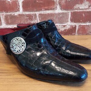 Brighton Womens Size 8.5 Mules Shiny Heels Slip On Black Red Heeled Slipon Romeo